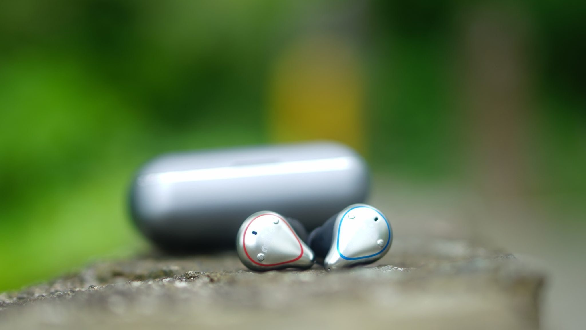 Mifo O5 review! Enhance the most you get from your Wireless Listening Experience.